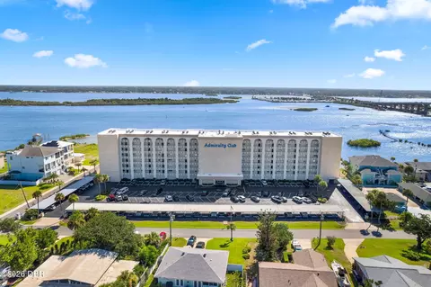 3606 S Peninsula Dr, Port Orange, FL 32127