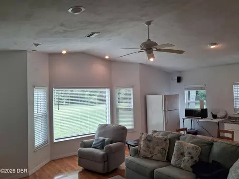 Living - 40 Pleasant Dr, Ormond Beach, FL 32176 photo 1 of 4