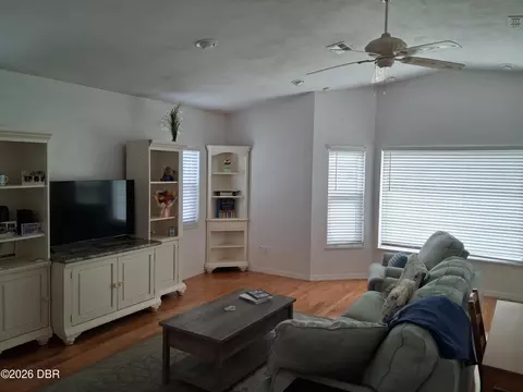 Living - 40 Pleasant Dr, Ormond Beach, FL 32176 photo 2 of 3