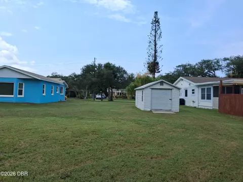 Exterior - 40 Pleasant Dr, Ormond Beach, FL 32176 photo 7 of 11