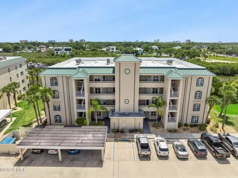 426 Bouchelle Dr, New Smyrna Beach, FL 32169