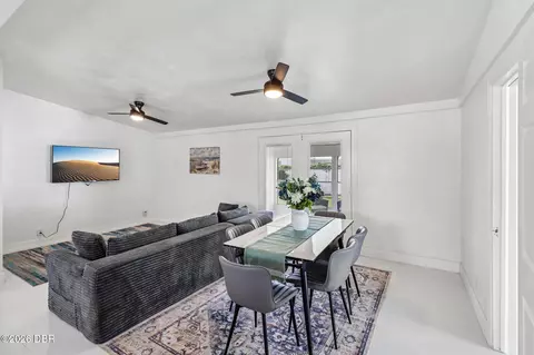 Dining - 160 Ponce De Leon Dr, Ormond Beach, FL 32176 photo 1 of 1