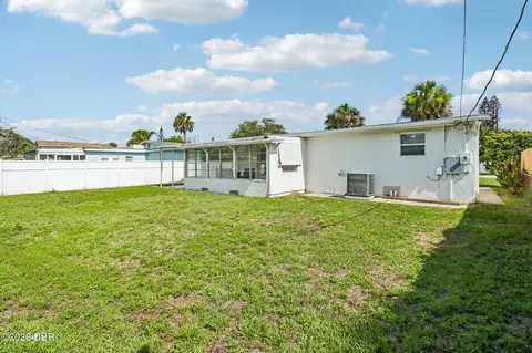 Exterior - 160 Ponce De Leon Dr, Ormond Beach, FL 32176 photo 6 of 6