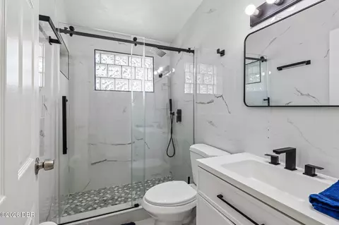 Bath - 160 Ponce De Leon Dr, Ormond Beach, FL 32176 photo 2 of 2