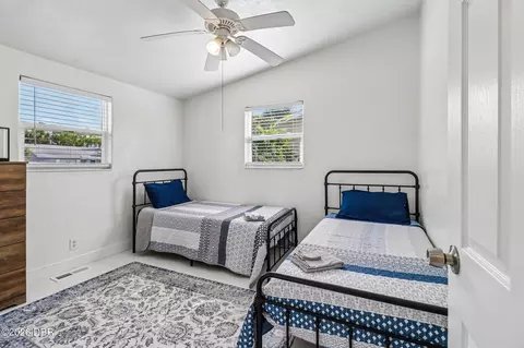Bedroom - 160 Ponce De Leon Dr, Ormond Beach, FL 32176 photo 3 of 4
