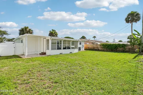 Exterior - 160 Ponce De Leon Dr, Ormond Beach, FL 32176 photo 5 of 6