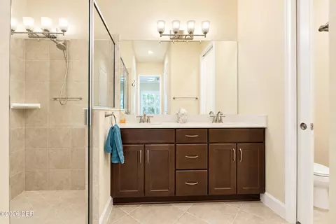 Bath - 817 Pinewood Dr, Ormond Beach, FL 32174 photo 5 of 5