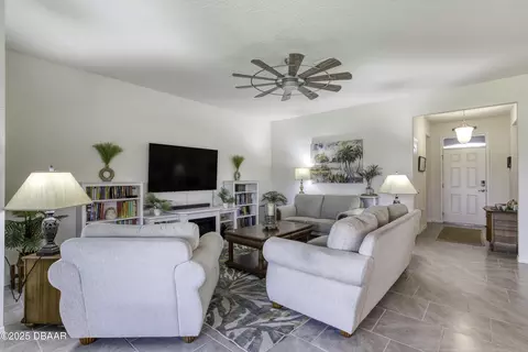 Living - 6 Fox Lair Ct, Ormond Beach, FL 32174 photo 3 of 4