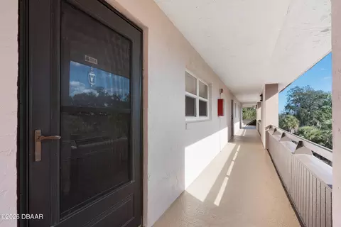 Exterior - 640 N Nova Rd, Ormond Beach, FL 32174 photo 4 of 8