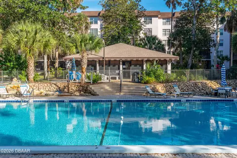 Exterior - 640 N Nova Rd, Ormond Beach, FL 32174 photo 7 of 8