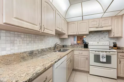 Kitchen - 640 N Nova Rd, Ormond Beach, FL 32174 photo 1 of 5