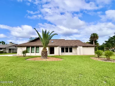 120 Peachtree Cir, Daytona Beach, FL 32114