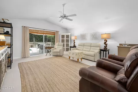 Living - 28 Treetop Cir, Ormond Beach, FL 32174 photo 3 of 6