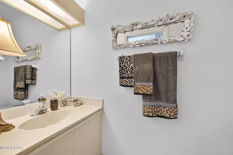 Bath - 28 Treetop Cir, Ormond Beach, FL 32174 photo 1 of 6