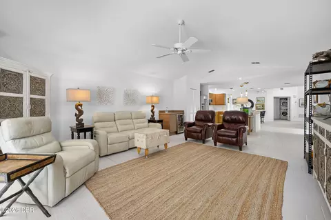 Living - 28 Treetop Cir, Ormond Beach, FL 32174 photo 6 of 6
