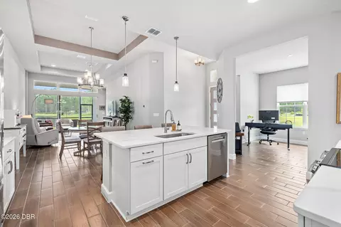 Kitchen - 17 Regency Rd, Ormond Beach, FL 32174 photo 6 of 9