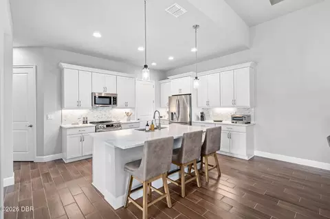 Kitchen - 17 Regency Rd, Ormond Beach, FL 32174 photo 1 of 9