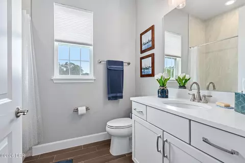 Bath - 17 Regency Rd, Ormond Beach, FL 32174 photo 3 of 4
