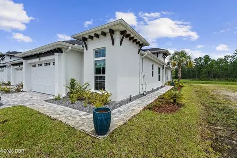 Exterior - 17 Regency Rd, Ormond Beach, FL 32174 photo 2 of 11
