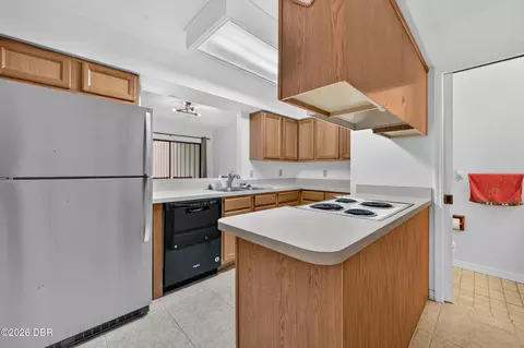 Kitchen - 12 Park Ter, Ormond Beach, FL 32174 photo 1 of 2