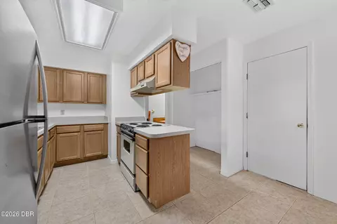 Kitchen - 12 Park Ter, Ormond Beach, FL 32174 photo 2 of 2