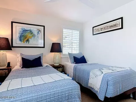 Bedroom - 29 Ocean Shore Dr, Ormond Beach, FL 32176 photo 6 of 7