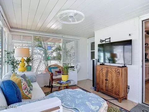 Exterior - 29 Ocean Shore Dr, Ormond Beach, FL 32176 photo 2 of 8