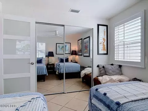 Bedroom - 29 Ocean Shore Dr, Ormond Beach, FL 32176 photo 7 of 7
