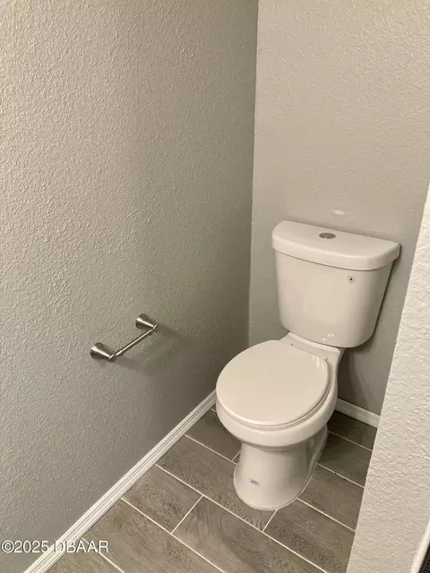 Bath - 2129 Lime Tree Dr, Edgewater, FL 32141 photo 7 of 17