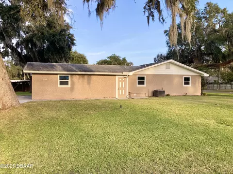 Exterior - 2129 Lime Tree Dr, Edgewater, FL 32141 photo 2 of 9