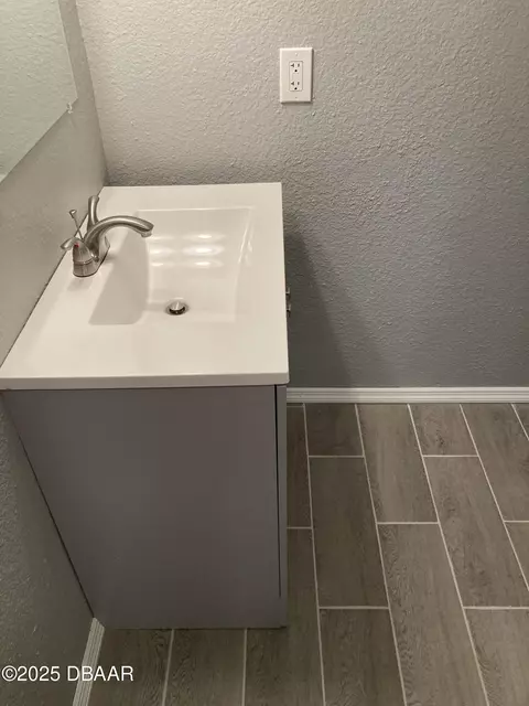 Bath - 2129 Lime Tree Dr, Edgewater, FL 32141 photo 4 of 17