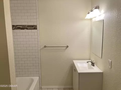 Bath - 2129 Lime Tree Dr, Edgewater, FL 32141 photo 12 of 17
