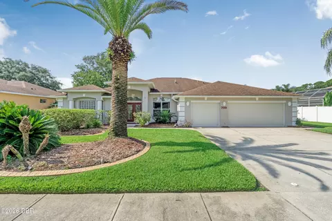 799 Foxhound Dr, Port Orange, FL 32128