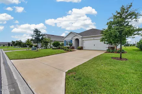 Exterior - 1346 Middle Lake Dr, Ormond Beach, FL 32174 photo 13 of 18