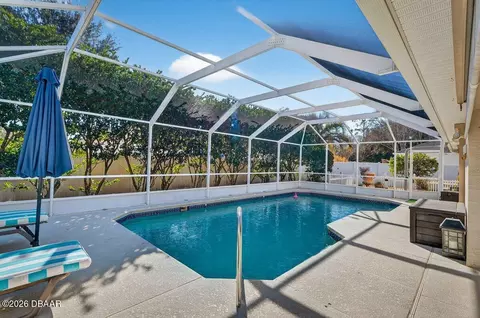 Exterior - 32 Peruvian Ln, Ormond Beach, FL 32174 photo 7 of 12