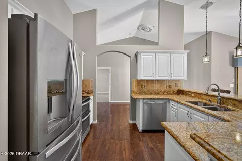 Kitchen - 32 Peruvian Ln, Ormond Beach, FL 32174 photo 1 of 4