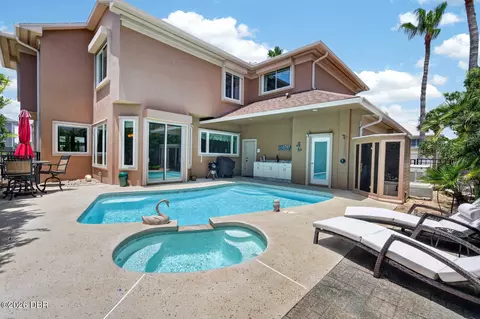 Exterior - 621 Riverview Rd, Flagler Beach, FL 32136 photo 11 of 16