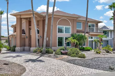 Exterior - 621 Riverview Rd, Flagler Beach, FL 32136 photo 3 of 16