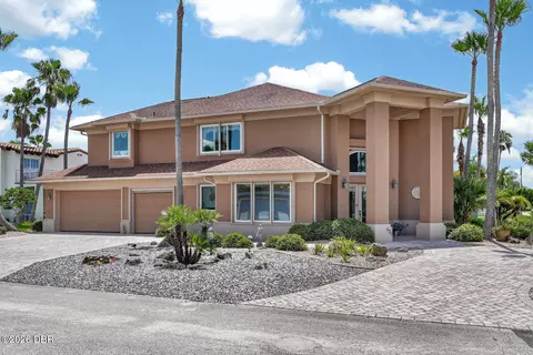 Exterior - 621 Riverview Rd, Flagler Beach, FL 32136 photo 4 of 16
