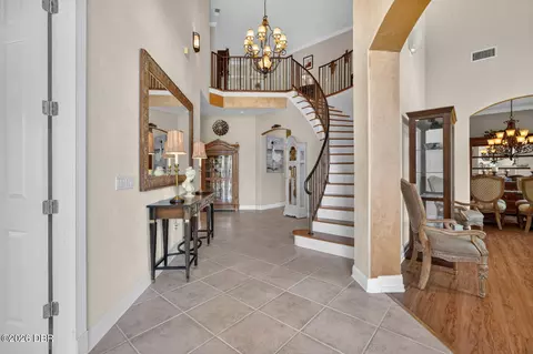 Entry Way - 621 Riverview Rd, Flagler Beach, FL 32136 photo 2 of 8