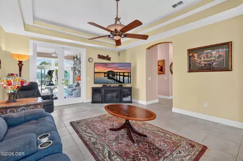 Living - 621 Riverview Rd, Flagler Beach, FL 32136 photo 6 of 7