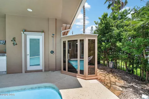 Exterior - 621 Riverview Rd, Flagler Beach, FL 32136 photo 14 of 16