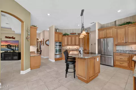 Kitchen - 621 Riverview Rd, Flagler Beach, FL 32136 photo 2 of 4