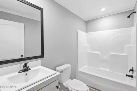 Bath - 1913 Woodcrest Dr, Ormond Beach, FL 32174 photo 4 of 4