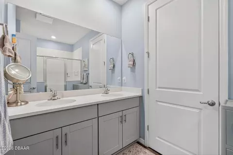 Bath - 2708 Kinsale Ln, Ormond Beach, FL 32174 photo 1 of 2