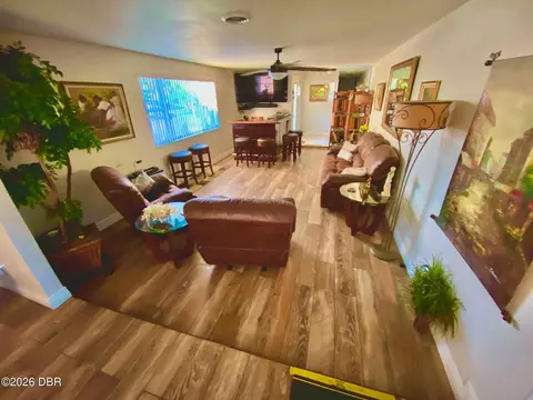 Living - 153 University Cir, Ormond Beach, FL 32176 photo 8 of 9