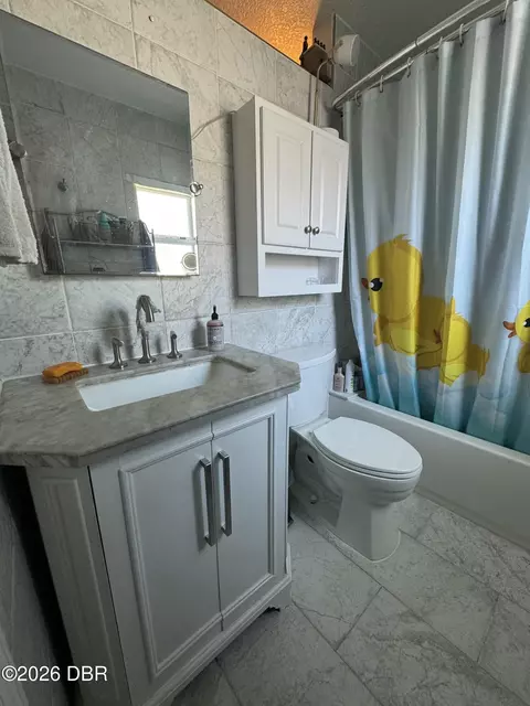 Bath - 153 University Cir, Ormond Beach, FL 32176 photo 11 of 11