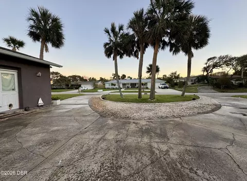 Exterior - 153 University Cir, Ormond Beach, FL 32176 photo 3 of 10
