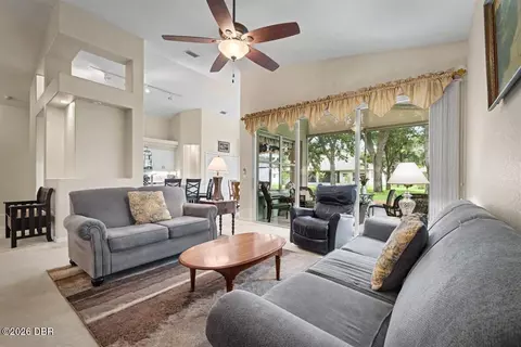 Living - 39 Lakebluff Dr, Ormond Beach, FL 32174 photo 1 of 2