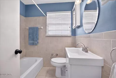 Bath - 404 Pine Rd, Ormond Beach, FL 32176 photo 1 of 4